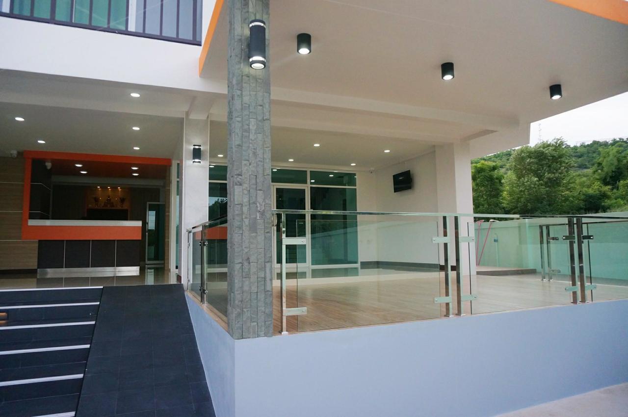 A.D. Living Hotel Hua Hin Exterior photo